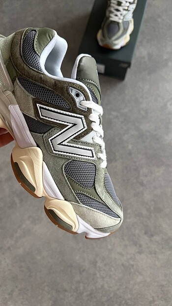 New Balance New Balance 9060 40/45