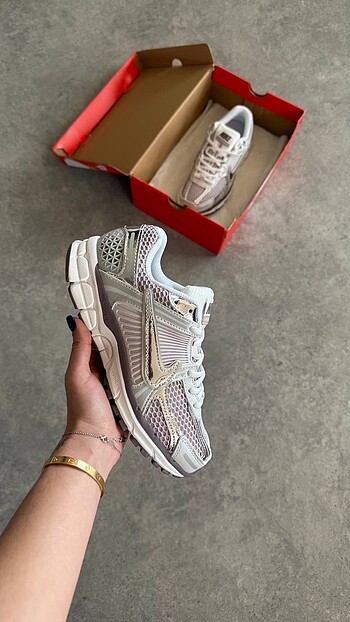 Nike Zoom Vomero 5 'Chrome Platinum Violet' 36-40 Arası Numarala
