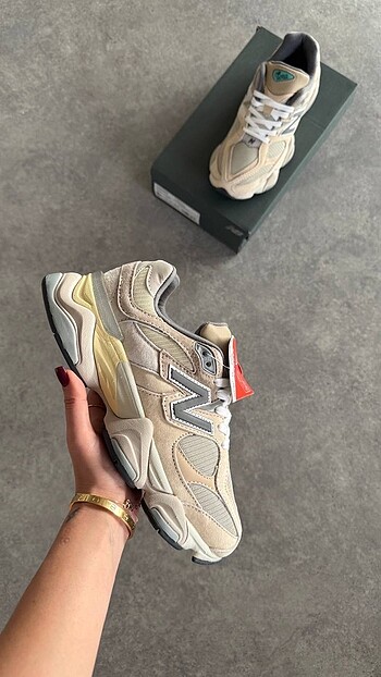 New Balance 9060 SEA SALT SURF