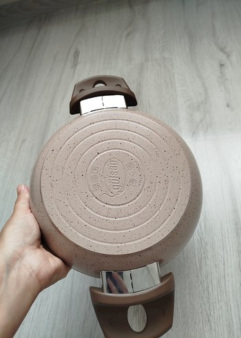 Beden 20 cm Kahverengi Tencere