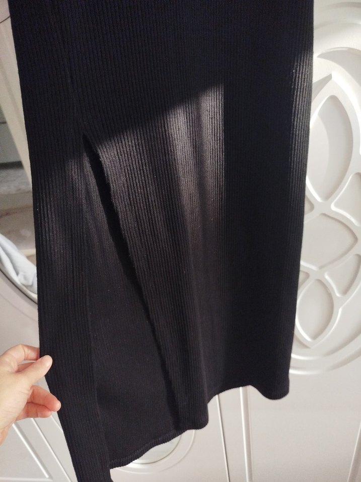 Uzun Kollu Siyah Yüksek Yaka Elbise - Görsel 2