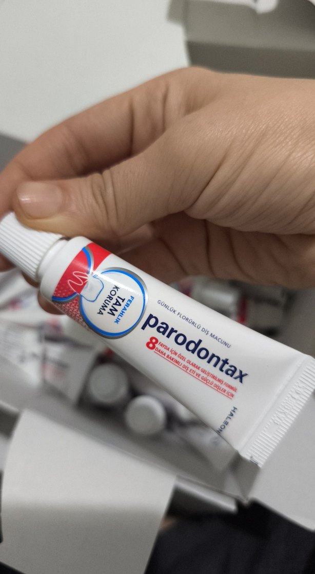 20 adet Parodontax Beyazlatıcı Diş Macunu 15 ml - Görsel 2