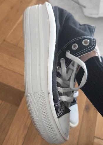 37 numara Kadın Siyah-Beyaz Bağcıklı Spor Ayakkabı - Görsel 3