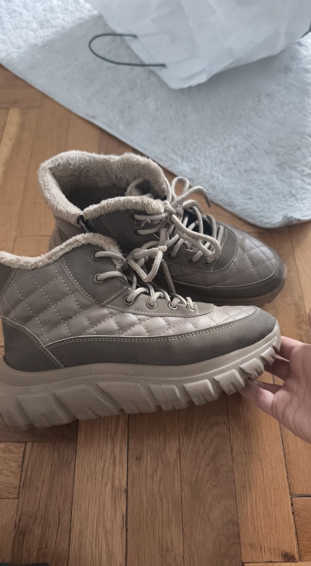 38 numara Gri  Tüylü Kadın Dolgu Topuk Bot - Görsel 2