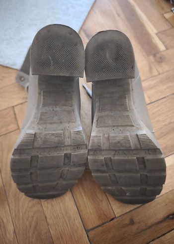 Bej Süet Tokalı Kadın Bot - Görsel 4