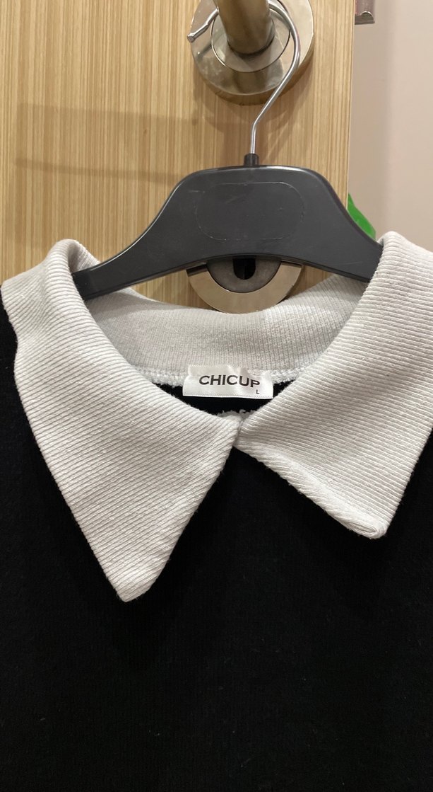 Siyah Beyaz Polo Yaka Tişört - Görsel 2