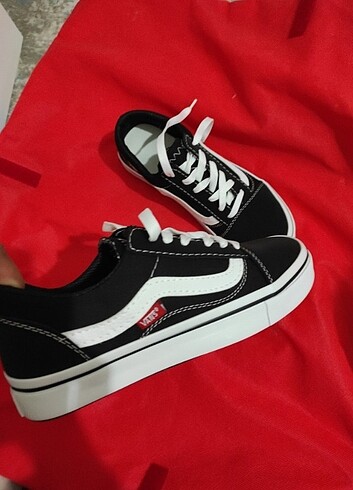 Siyah Vans model ayakkabi