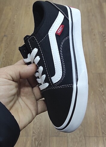 Siyah Vans scol old