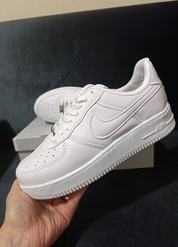 Nike beyaz spor ayakkabı 
