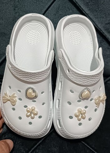 37 Beden Crocs terlik