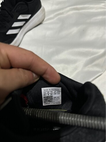 36,5 Beden siyah Renk Orijinal Adidas ayakkabı