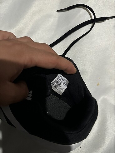 37,5 Beden siyah Renk Orjinal Adidas ayakkabı