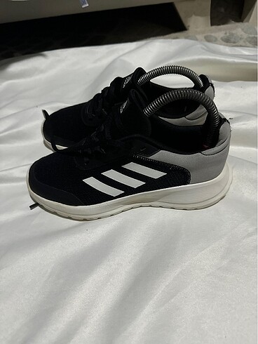Adidas Orjinal Adidas ayakkabı