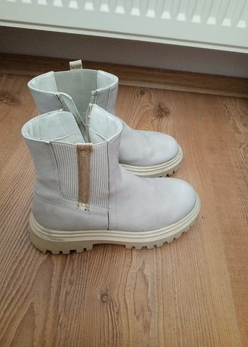34 Beden kız çocuk bot
