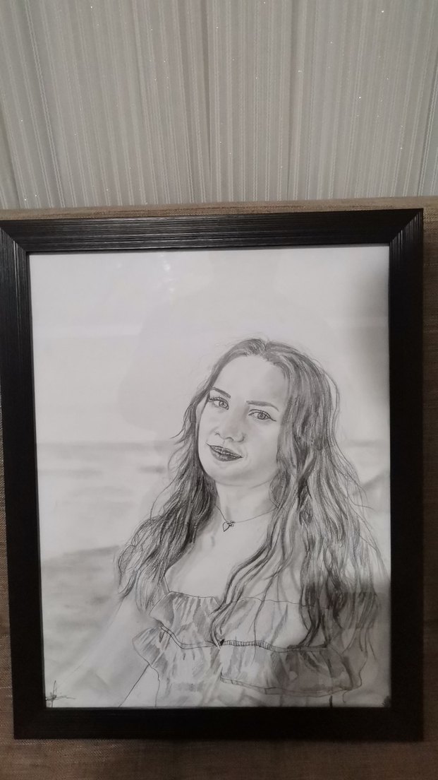 Gri Tonlarda Kadın Portresi Çizimi - Görsel 3