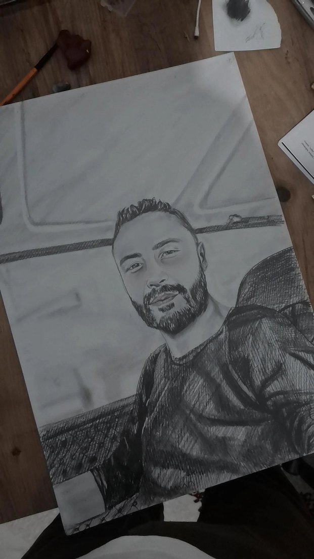 Siyah beyaz  Tonlarda Karakalem Portre Çizimi - Görsel 2