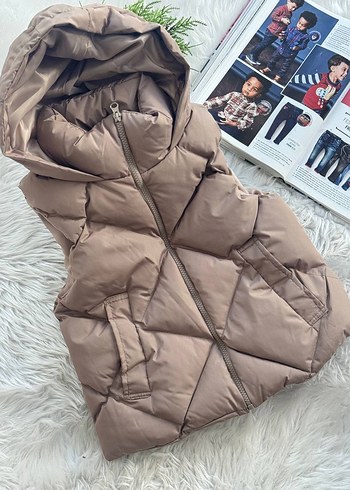 Fermuarlı Kapüşonlu Yeşil çocuk Yelek
5-14 yaş aralığında - Görsel 3