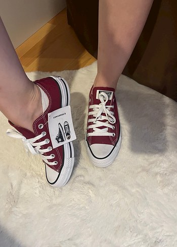 37,5 Beden Converse Orijinal Bordo Baskılı Kadın Spor Ayakkabı