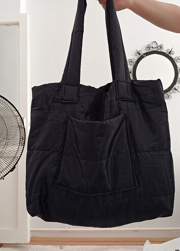 Astarlı kapitone oversize çanta 