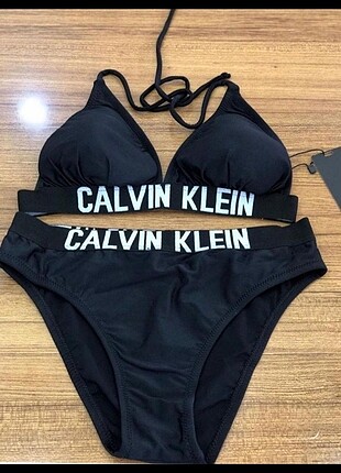 Calvin Klein bikini üstü