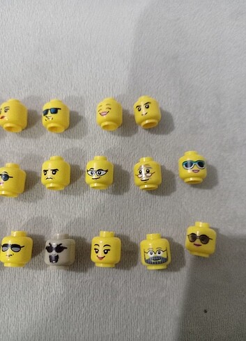 Diğer Lego kafa
