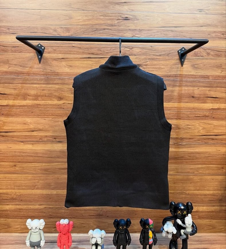 Siyah Fermuarlı Erkek Spor Yelek - Görsel 3