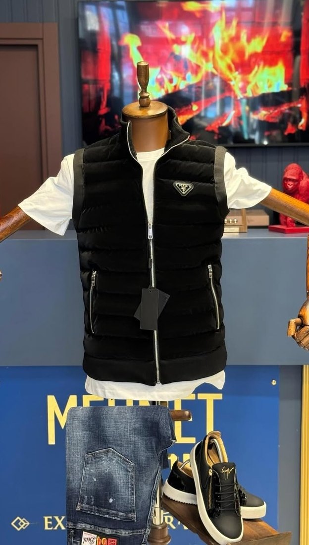 Siyah Fermuarlı Erkek Kolsuz Yelek - Görsel 5