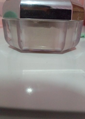  Beden Renk Fenty Beauty Pudra