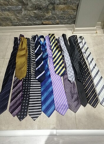  Beden 15 adet kravat 