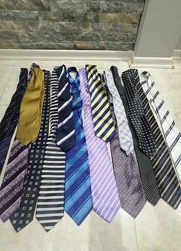  Beden çeşitli Renk 15 adet kravat 