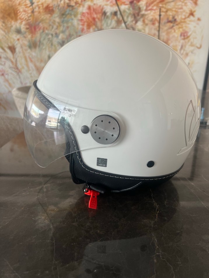 Vespa Motosiklet Kaskı - Görsel 3