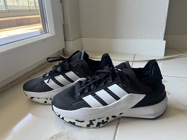 Adidas spor ayakkabı