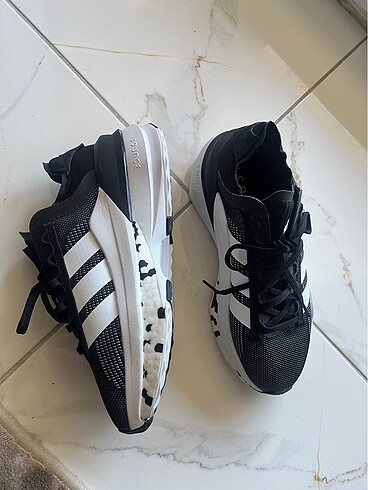 40 Beden siyah Renk Adidas spor ayakkabı