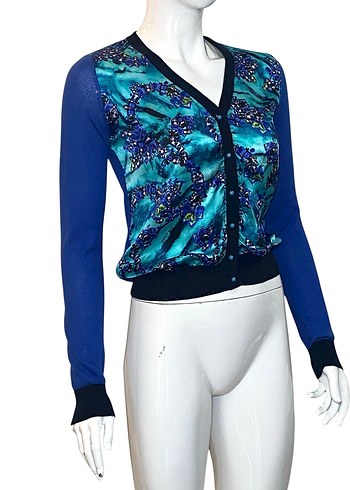 VERSACE JEANS COUTURE DIAMONDS PRINT HIRKA
YENİ ETİKETLİ ORJİNAL - Görsel 3