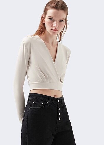 MAVİ X SERENAY SARIKAYA 36 BEDEN CROP TOP YENİ ETİKETLİ ORİJİNAL