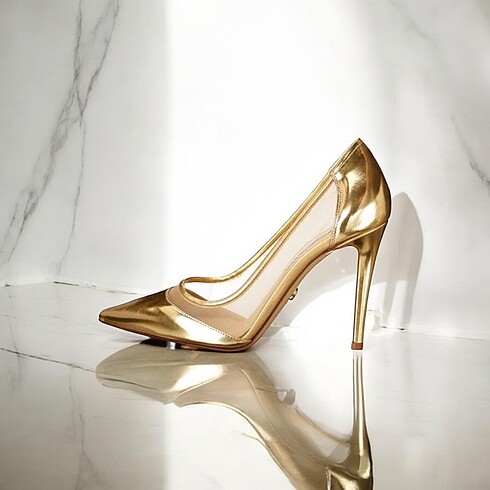 Diane Von Furstenberg DIANE VON FURSTENBERG 35,5 NO GOLD AYAKKABI ORİJİNAL