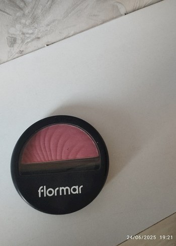 Flormar Koyu Pembe Allık