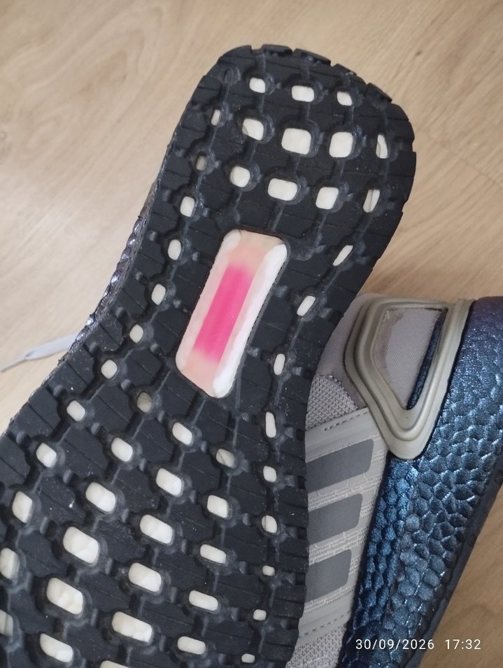 Adidas Gri-Beyaz Spor Ayakkabı — görsel 4/5