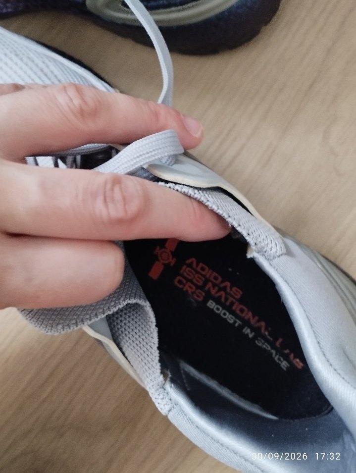 Adidas Gri-Beyaz Spor Ayakkabı — görsel 5/5