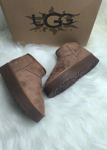 UGG Kahverengi Süet Kadın Dolgu Topuk Bot - Görsel 2