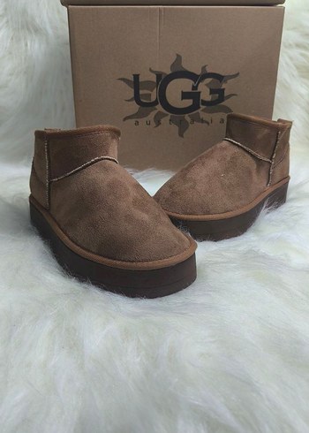 UGG Kahverengi Süet Kadın Dolgu Topuk Bot - Görsel 7