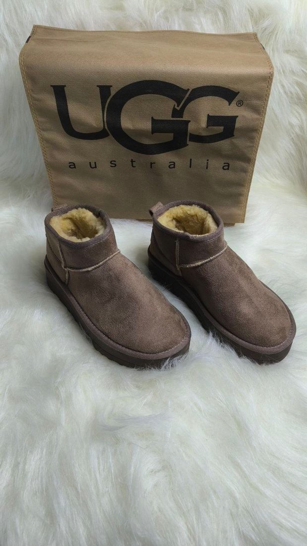 UGG Bej Süet Tüylü Kadın Dolgu Topuk Bot - Görsel 2