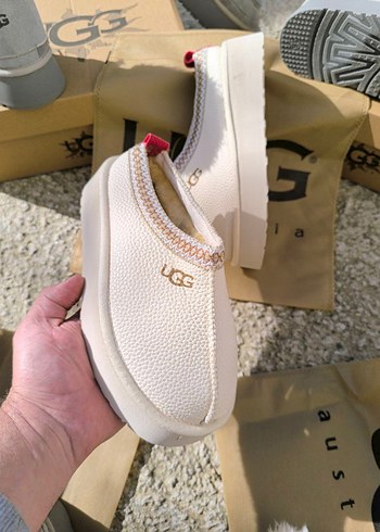 UGG Beyaz Kadın Dolgu Topuk Terlik - Görsel 4