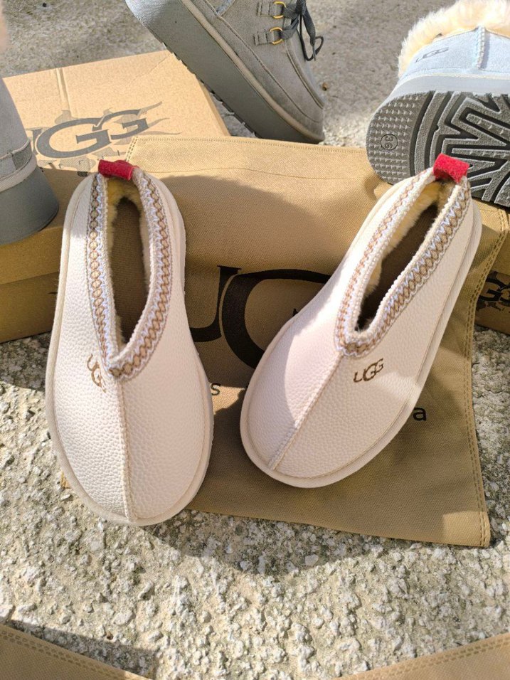 UGG Beyaz Kadın Dolgu Topuk Terlik - Görsel 2