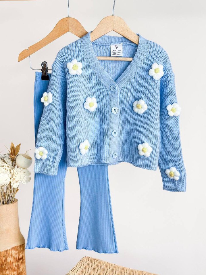 Mavi Çiçekli Örgü Kadın Hırka - Görsel 2