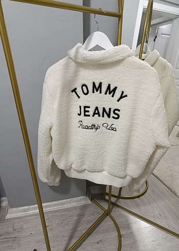 Tommy Jeans Beyaz Peluş Kadın Mont - Görsel 2