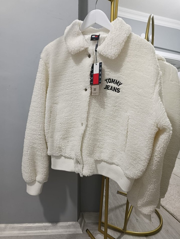 Tommy Jeans Beyaz Peluş Kadın Mont - Görsel 3