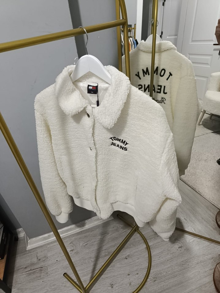 Tommy Jeans Beyaz Peluş Kadın Mont - Görsel 5