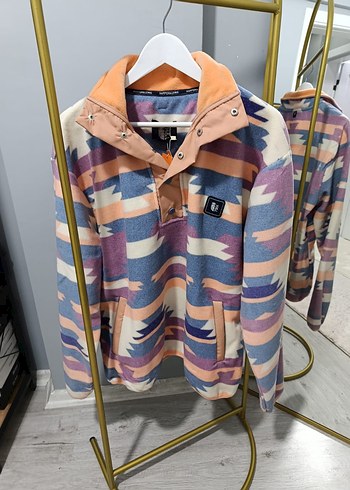 Düğmeli Yüksek Yakalı Pastel Renkli Sweatshirt - Görsel 5