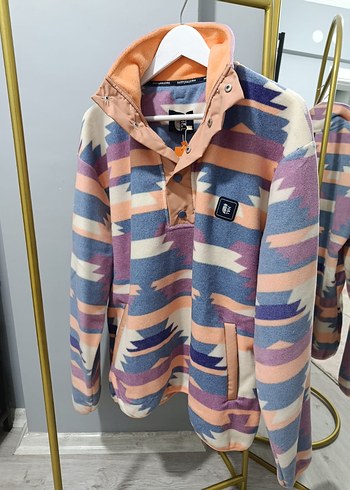 Düğmeli Yüksek Yakalı Pastel Renkli Sweatshirt - Görsel 3